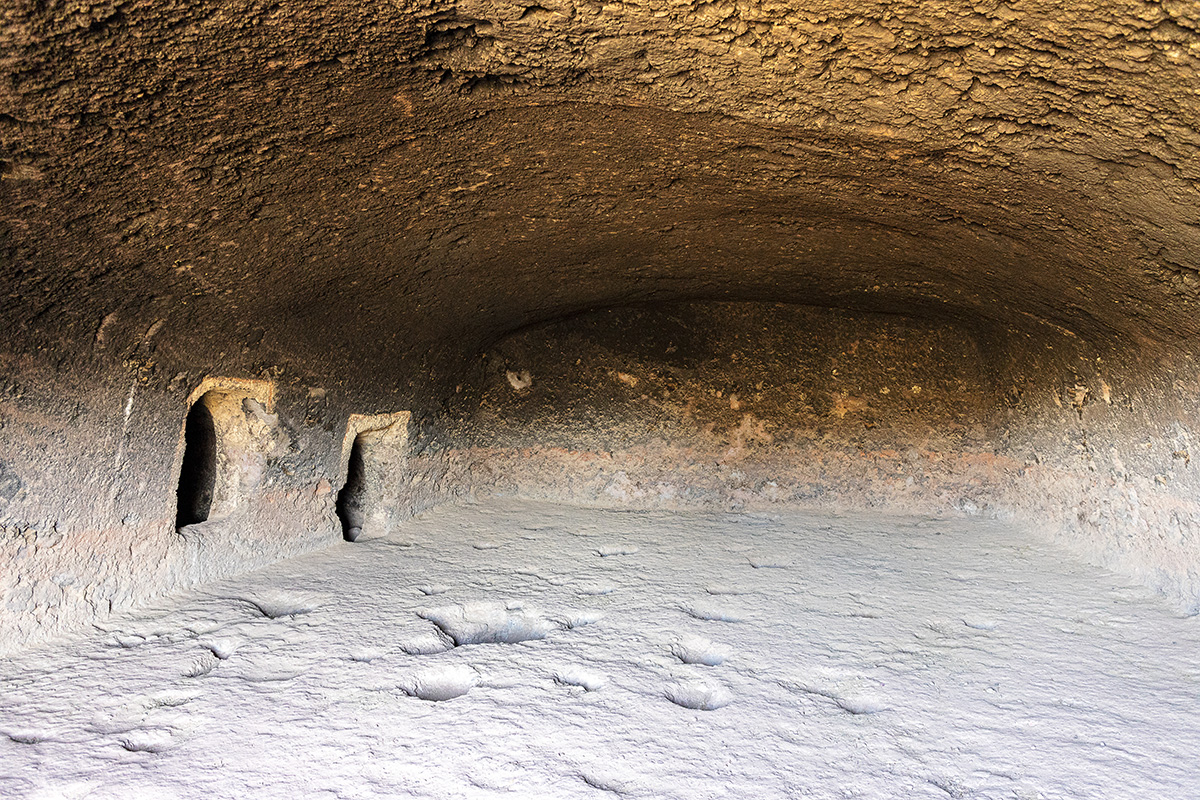 King's Caves (Cuevas del Rey)